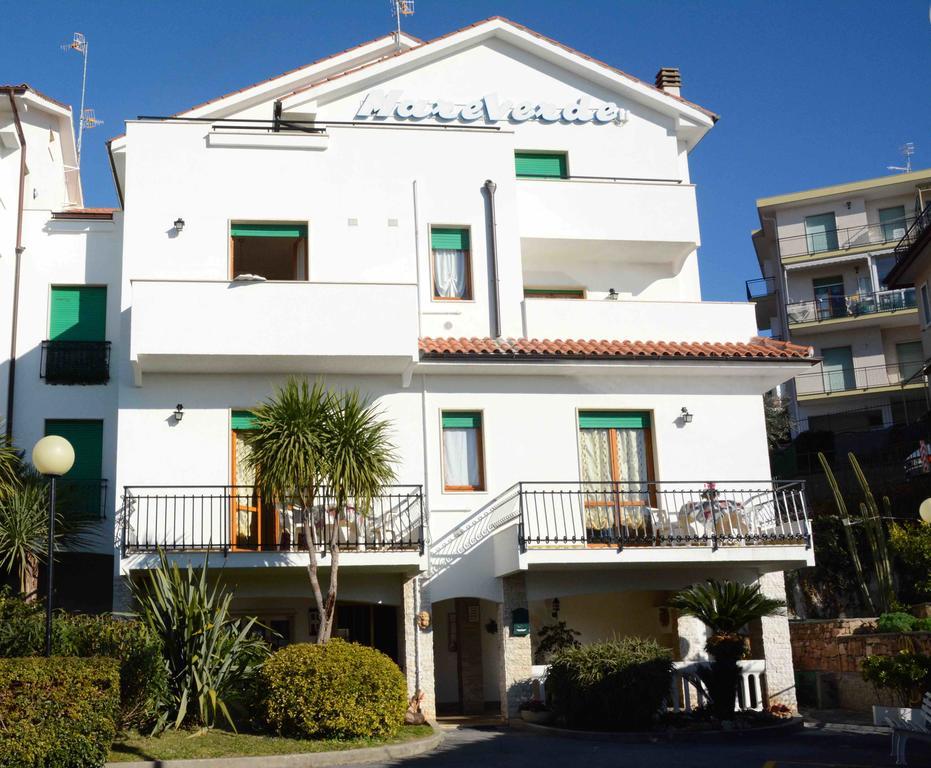 Residence Mare Verde Pietra Ligure Eksteriør billede